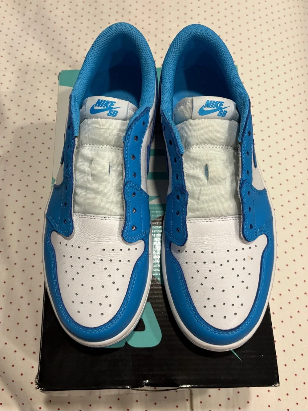 Nike Jordan 1 Low SB UNC CJ7891-401
